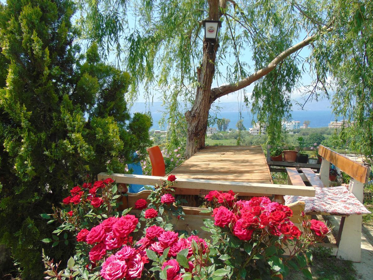 Residence Jazoj Vlorë Buitenkant foto