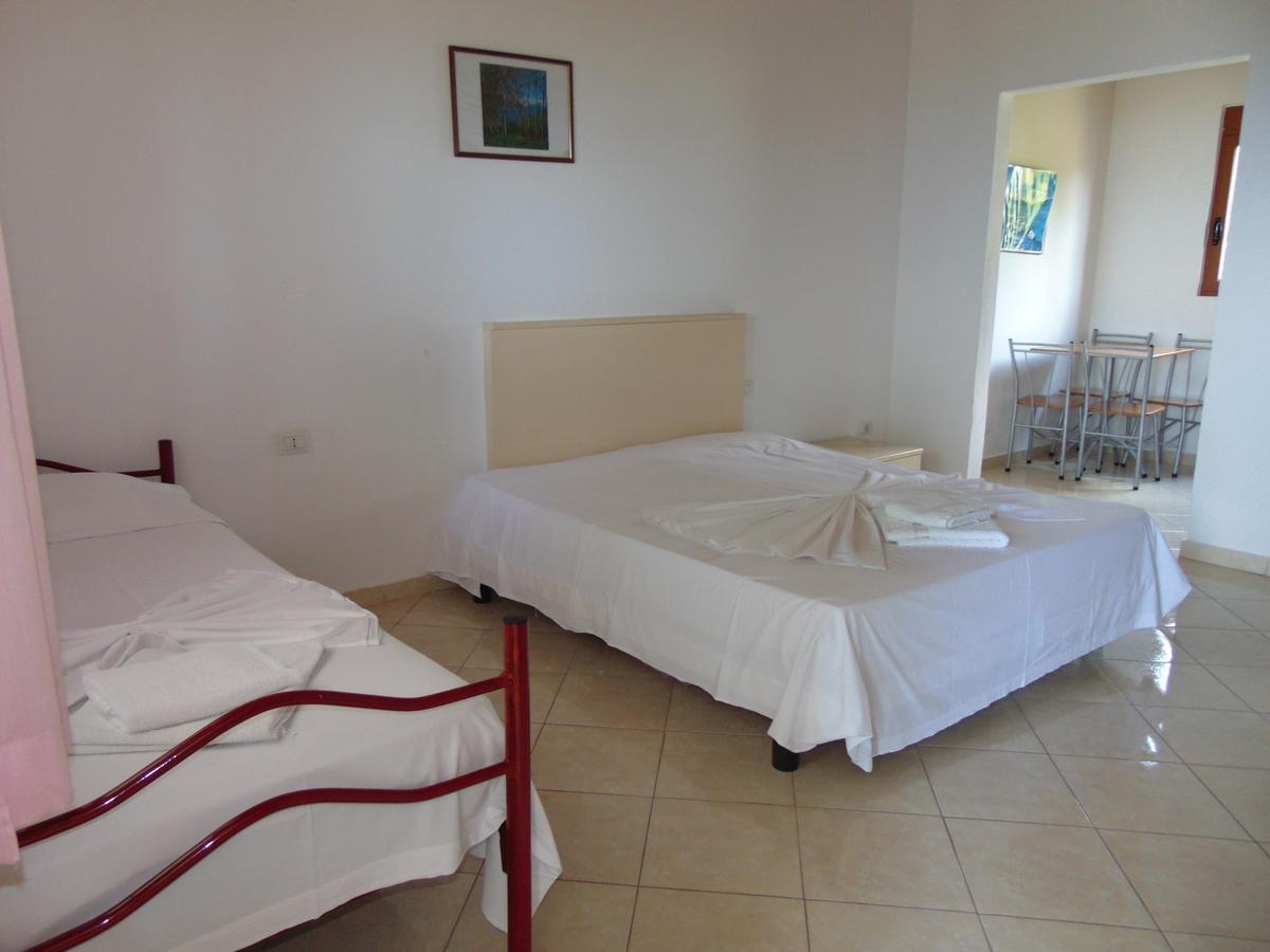 Residence Jazoj Vlorë Buitenkant foto